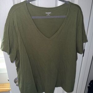 Old Navy Women's Green V-Neck Tee